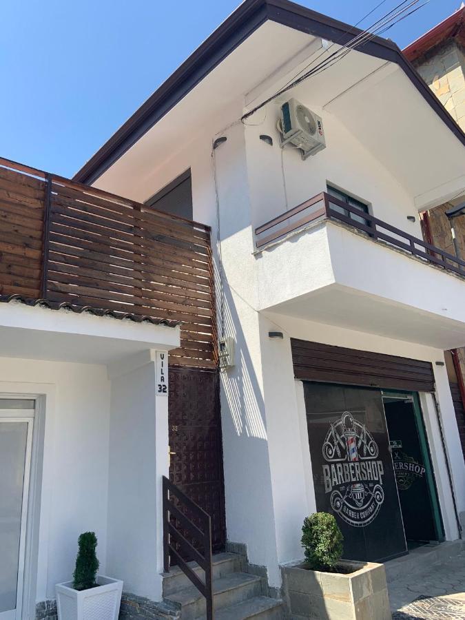 Vila 32 Berati Exterior foto